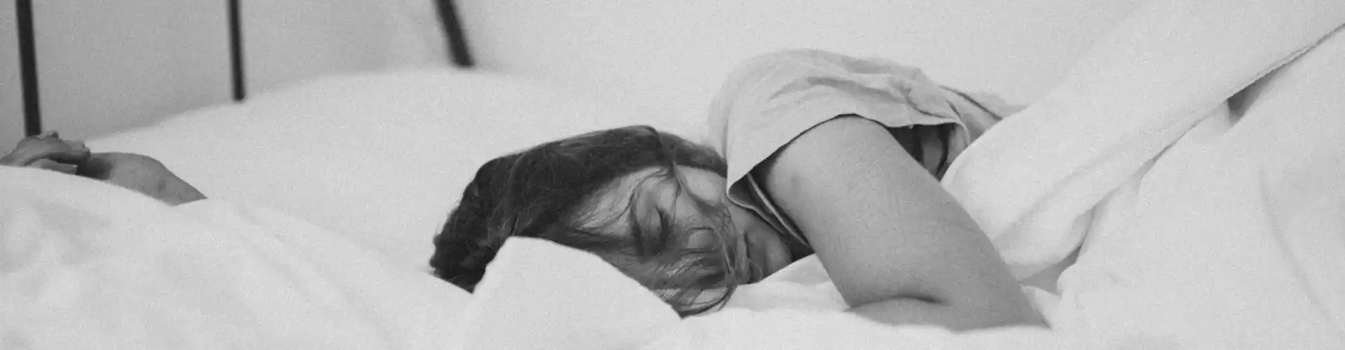 睡眠 - 恢复性睡眠的阿育吠陀建议 - Online Class by Mona Warner
